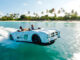 Pilotez une voiture de course sur le lagon aux Maldives