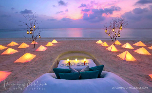 10 Extraordinary Sunset Beach Dining in Maldives | Sunken Tables